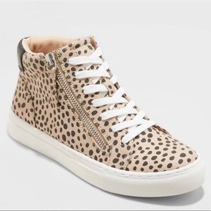 Women Brooklin High Top Leopard Print Sneakers 6.5